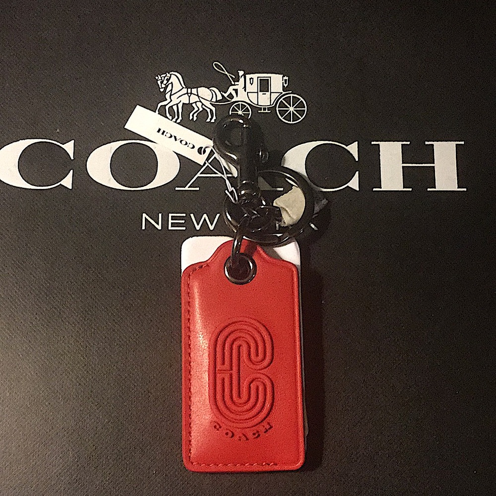 (UNISEX) COACH BOTTLE OPENER KEY FOB /KEYCHAIN